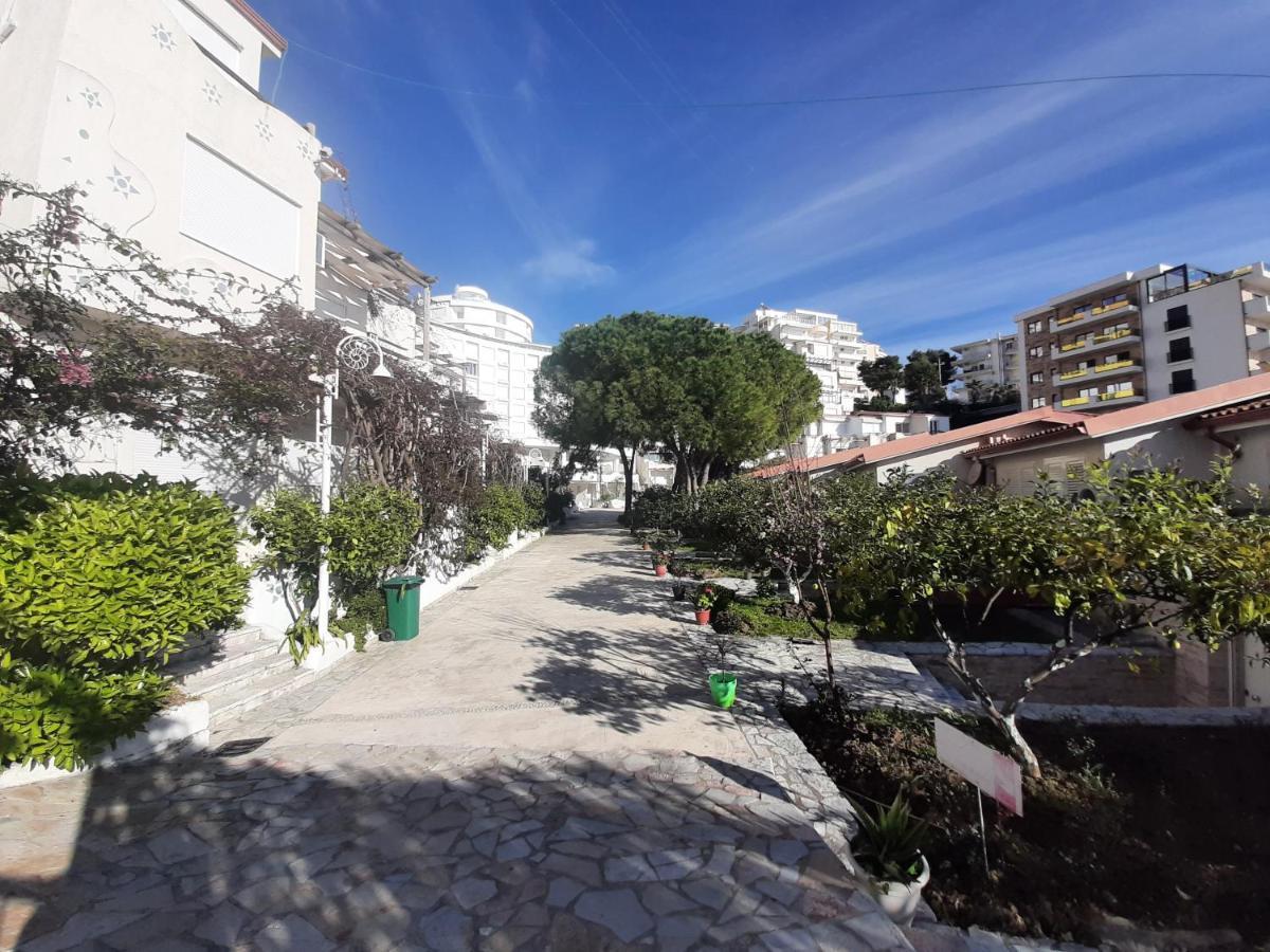 Kela Apartment 3 Sarandë Eksteriør billede