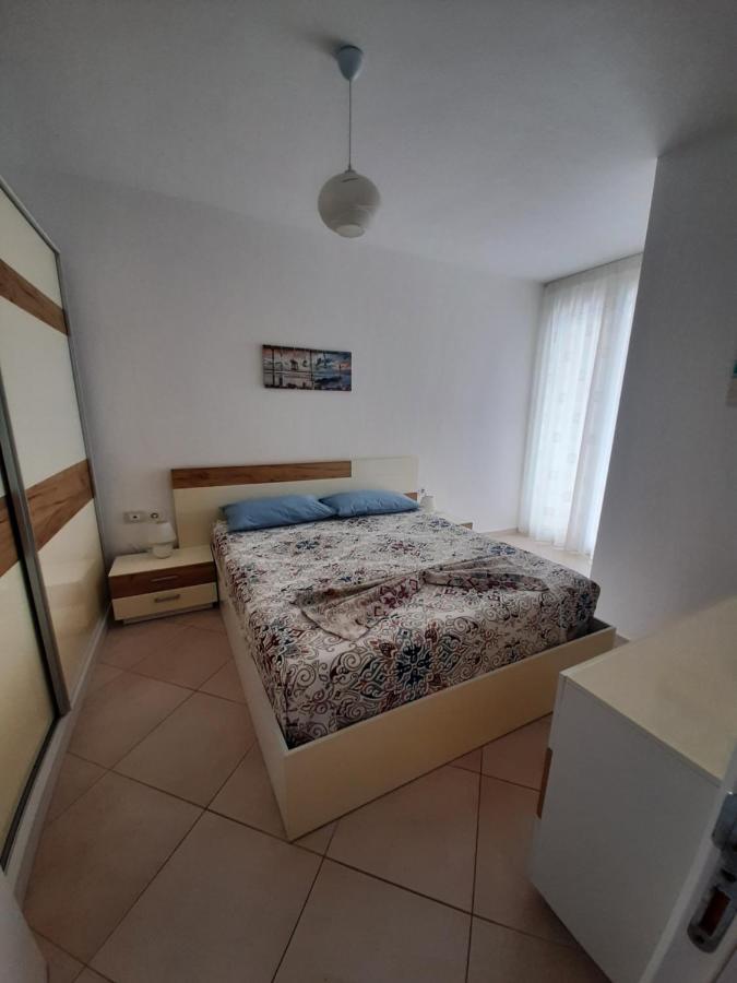 Kela Apartment 3 Sarandë Eksteriør billede