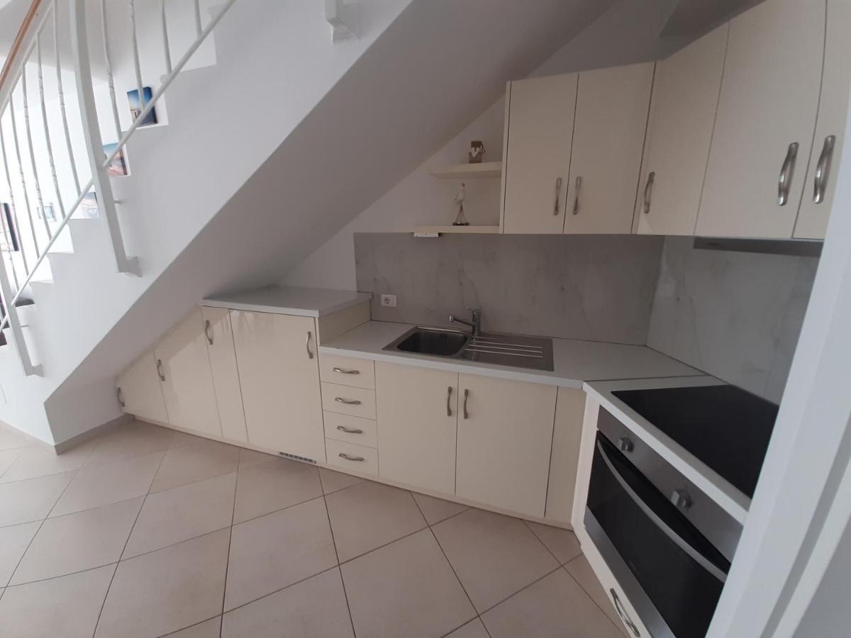 Kela Apartment 3 Sarandë Eksteriør billede