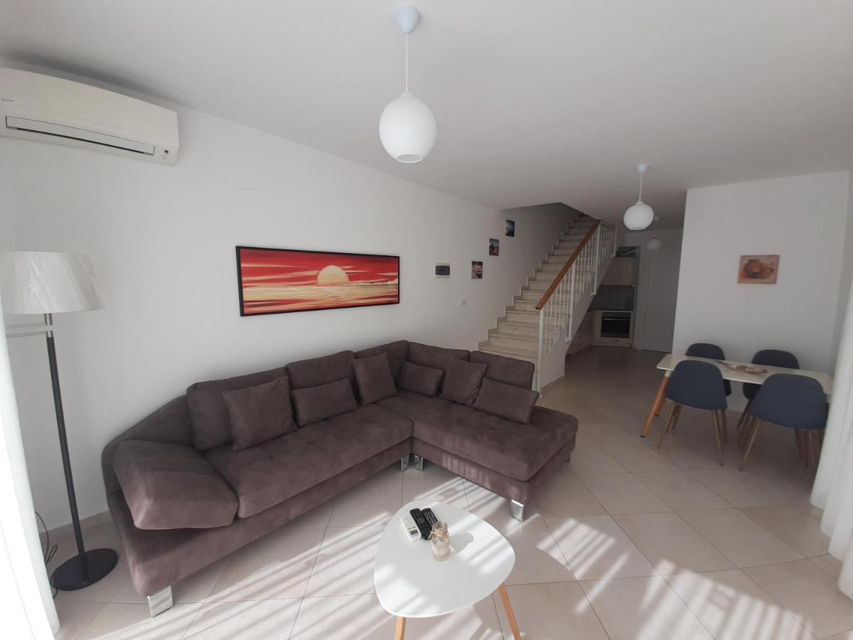 Kela Apartment 3 Sarandë Eksteriør billede