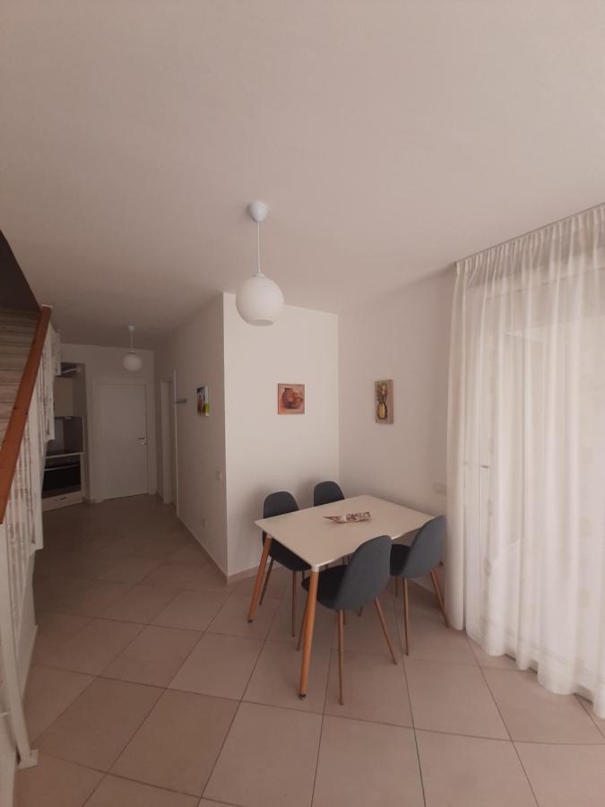 Kela Apartment 3 Sarandë Eksteriør billede